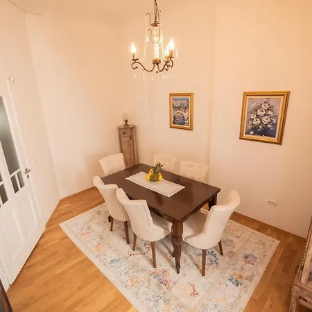Park Saray شقة